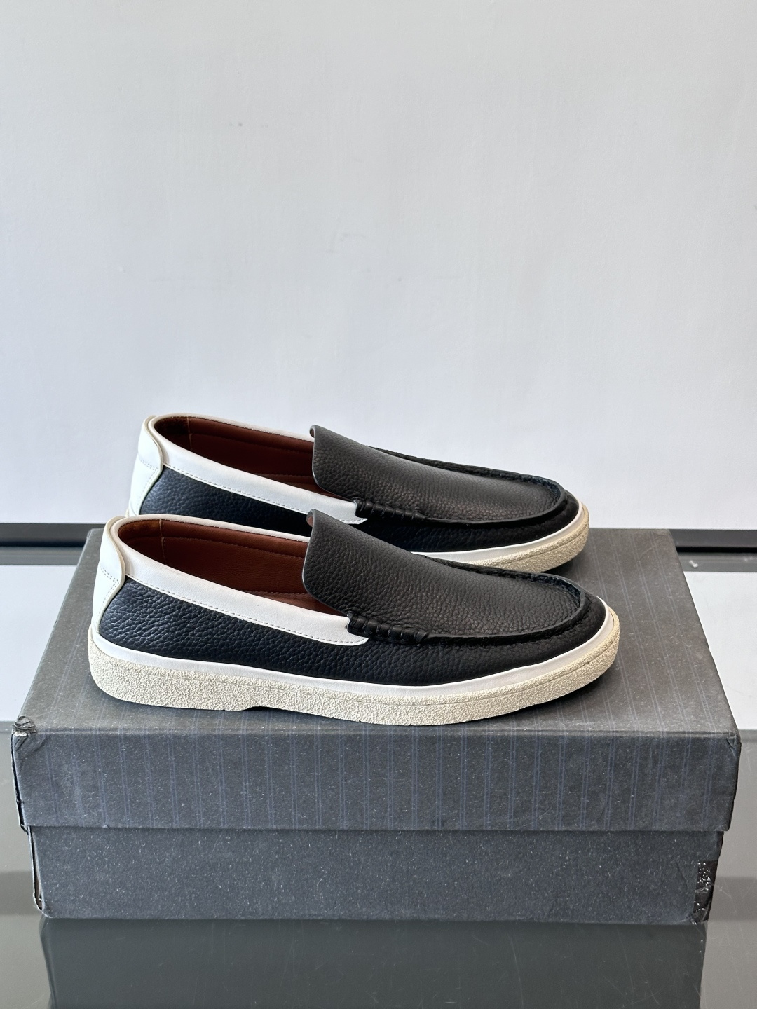 Zegna杰尼亚休闲乐福男鞋 👞！采用小牛皮面 羊皮内里及鞋垫 橡胶大底车线缝合空胶做法 面料柔软舒适又