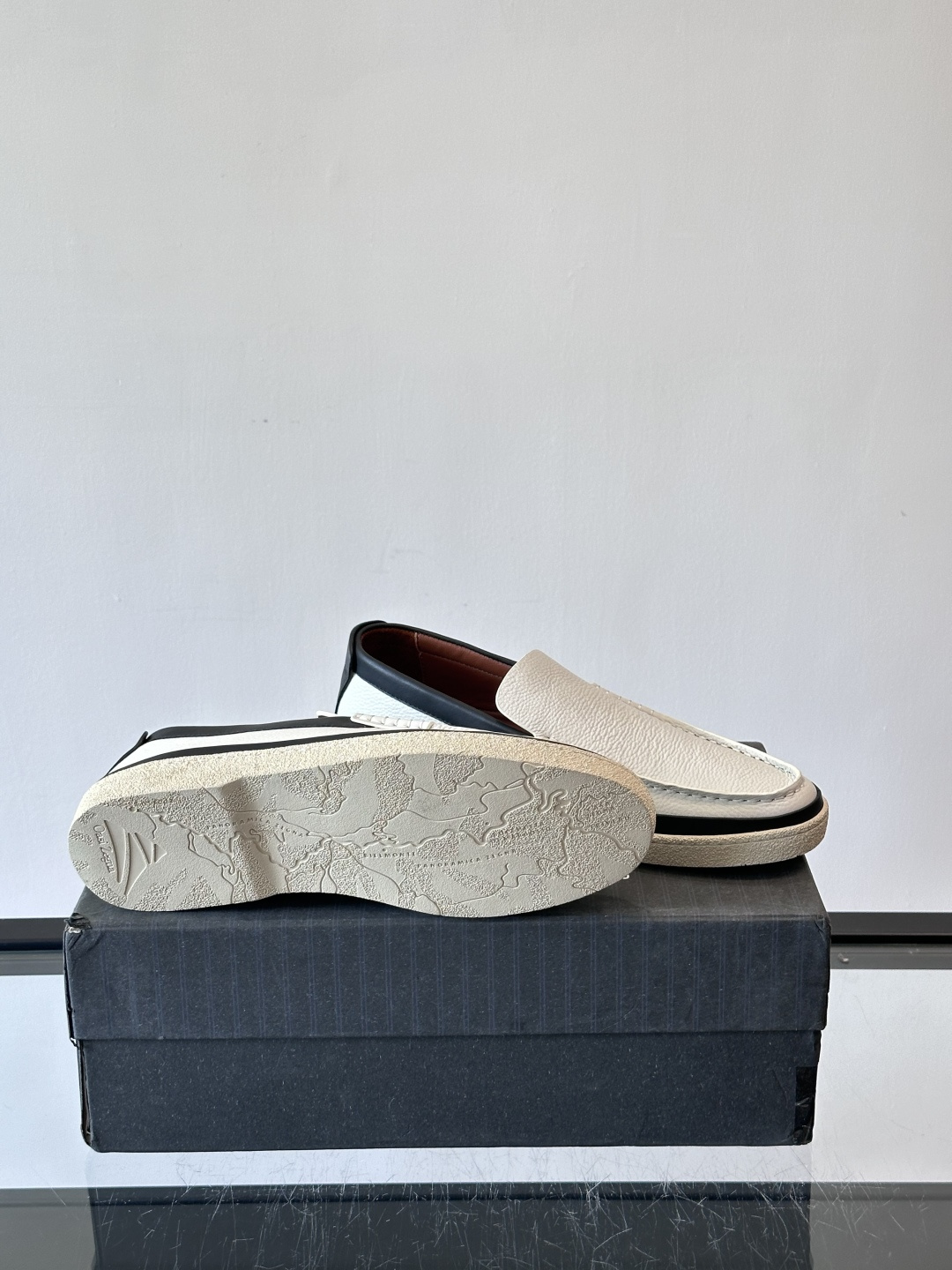 Zegna杰尼亚休闲乐福男鞋 👞！采用小牛皮面 羊皮内里及鞋垫 橡胶大底车线缝合空胶做法 面料柔软舒适又