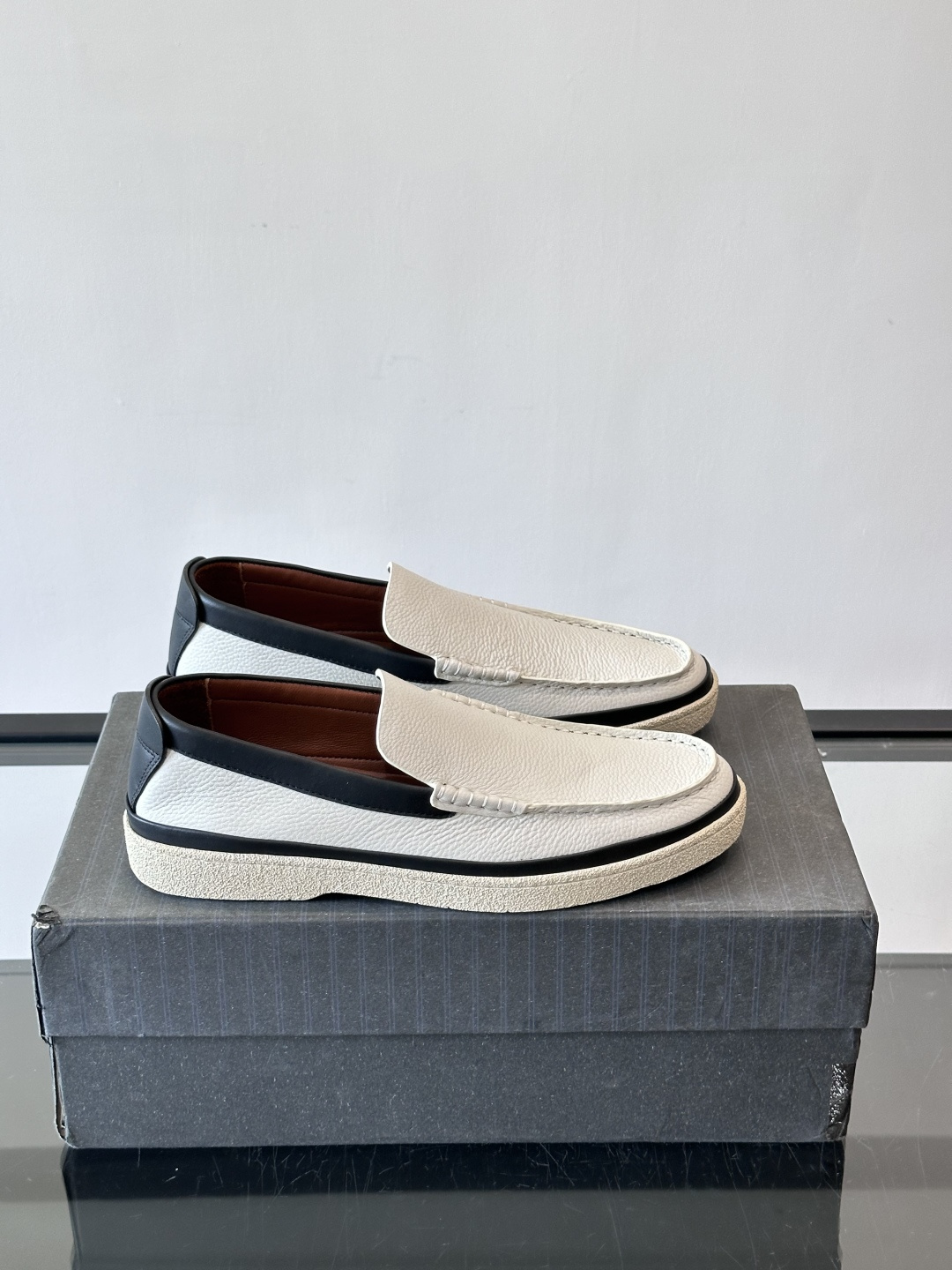 NO:621093,Zegna casual loafers for men!  Made of calfskin, sheepskin lining and insole, rubber outsole stitched with empty glue, the fabric is soft, comfortable and not stuffy!  !  !  ,size39-44 (38.45.46 customized),,zegna,loafers,cowhide,sheepskin19860909Zegna杰尼亚休闲乐福男鞋 ！采用小牛皮面 羊皮内里及鞋垫 橡胶大底车线缝合空胶做法 面料柔软舒适又不闷热！！！ ,size39-44（38.45.46定制）,,zegna,loafers,cowhide,sheepskin,Men's shoes