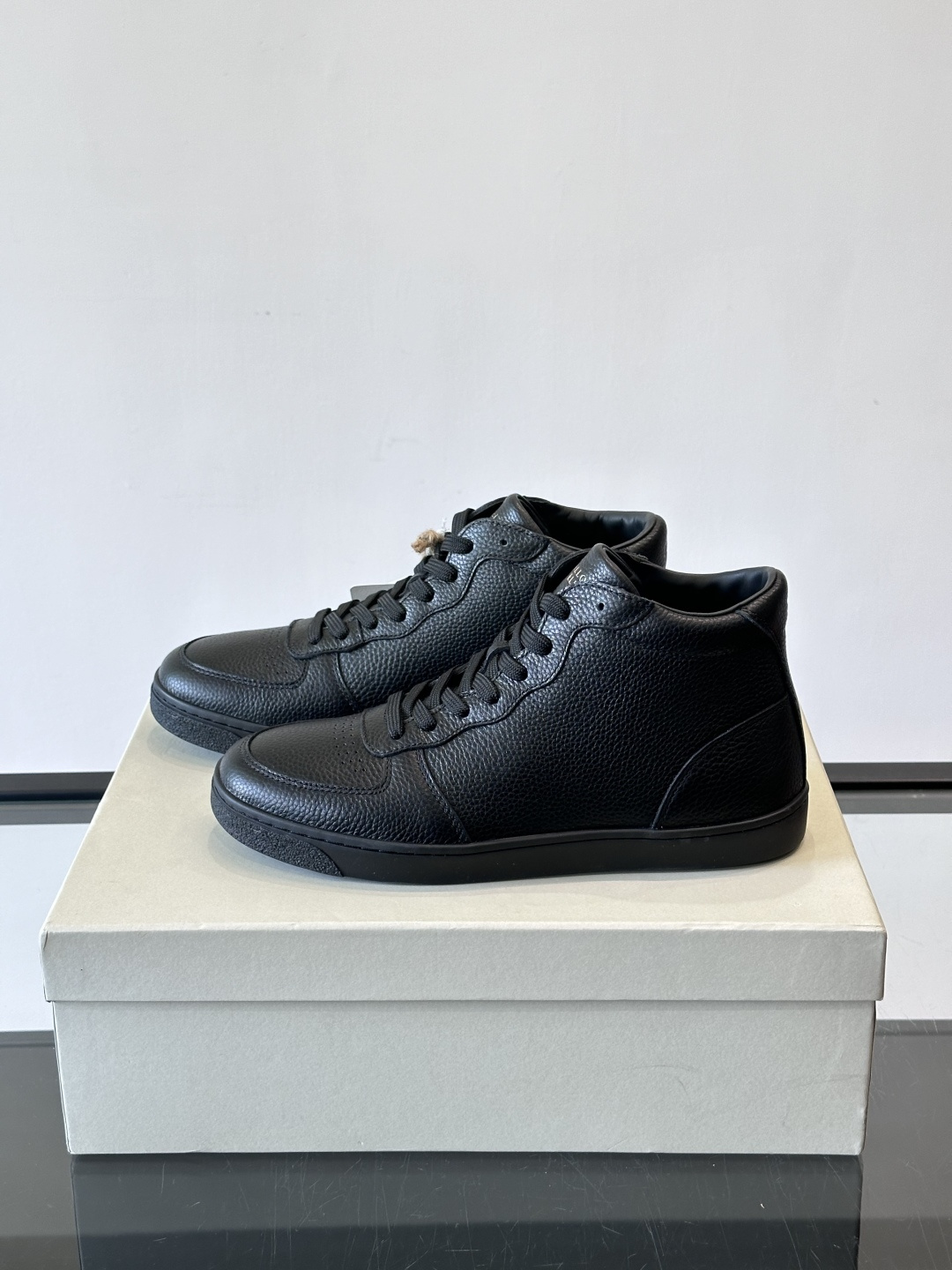 Brunello Cucinelli 男士高帮鞋意大利奢侈品牌Brunello Cucinelli出品，