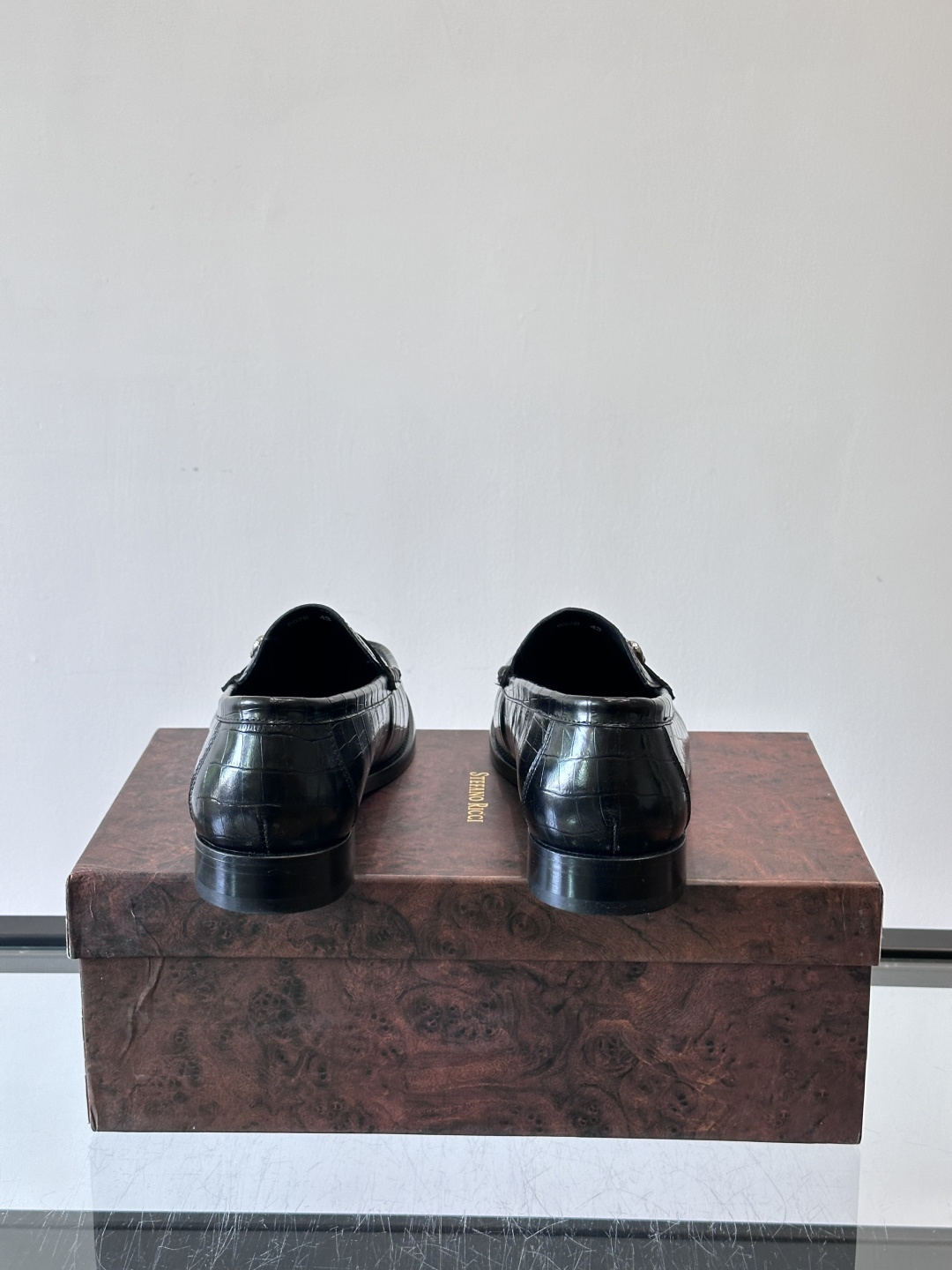 Stefano Ricci 史蒂芬高端奢侈品牌，男士皮鞋，真皮大底。原版牛皮，质感高端细腻，内里全小牛皮