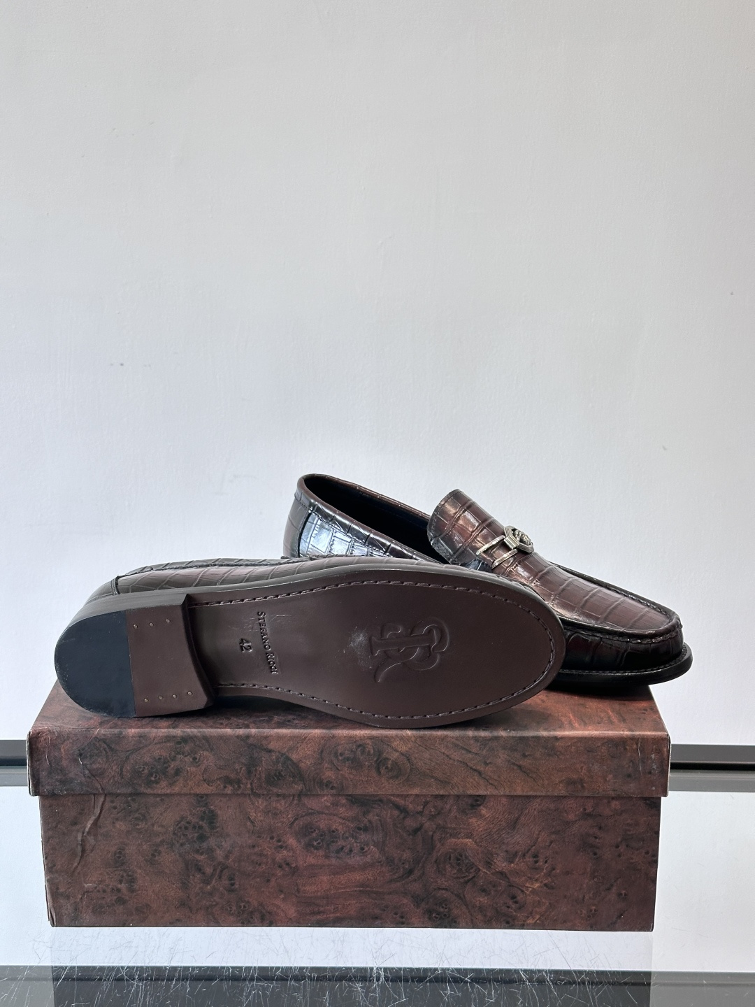 Stefano Ricci 史蒂芬高端奢侈品牌，男士皮鞋，真皮大底。原版牛皮，质感高端细腻，内里全小牛皮