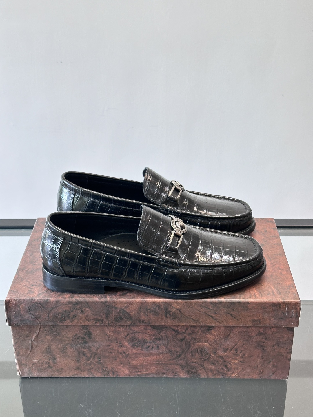 Stefano Ricci 史蒂芬高端奢侈品牌，男士皮鞋，真皮大底。原版牛皮，质感高端细腻，内里全小牛皮