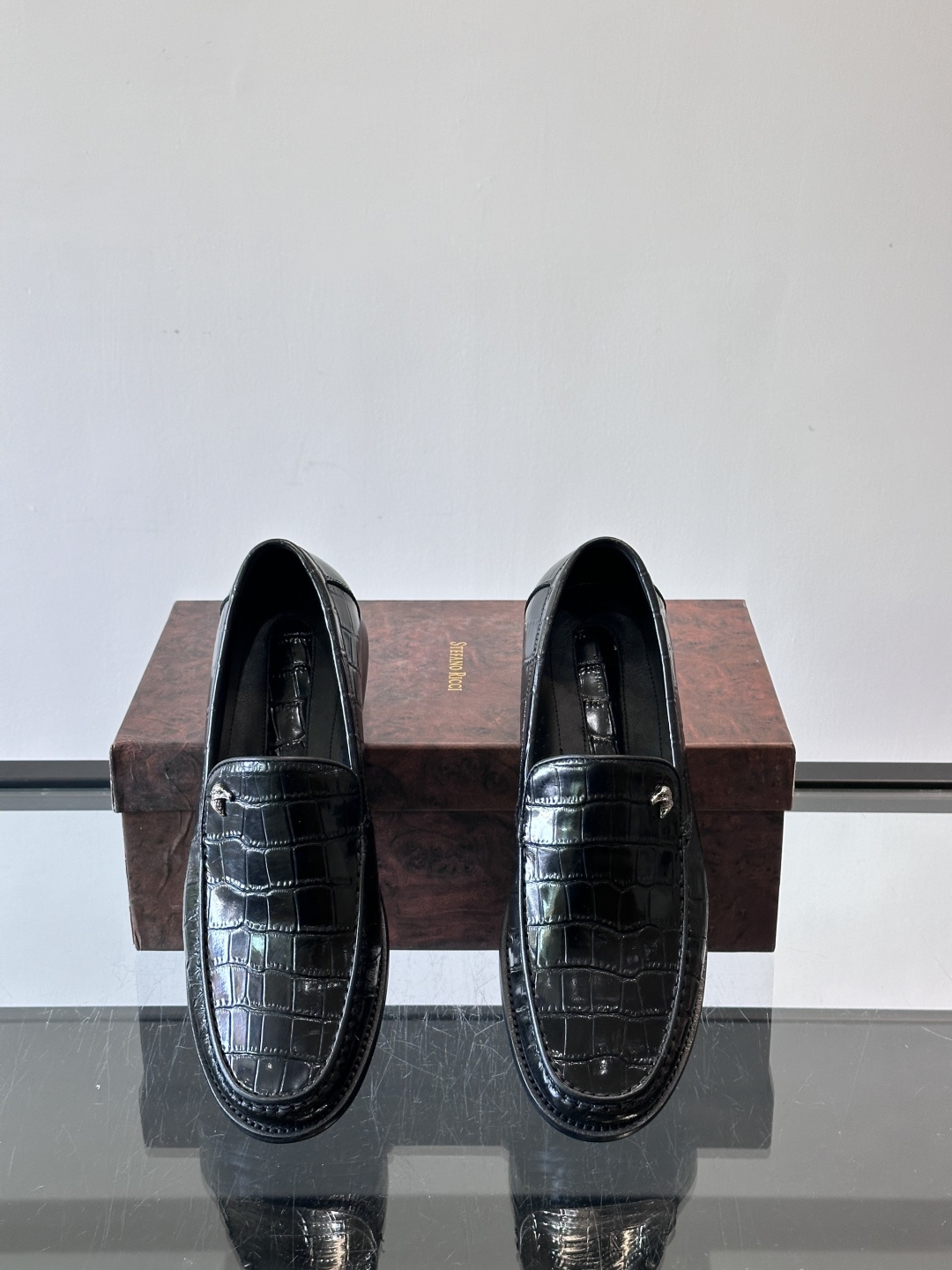 Stefano Ricci 史蒂芬高端奢侈品牌，男士皮鞋，真皮大底。原版牛皮，质感高端细腻，内里全小牛皮