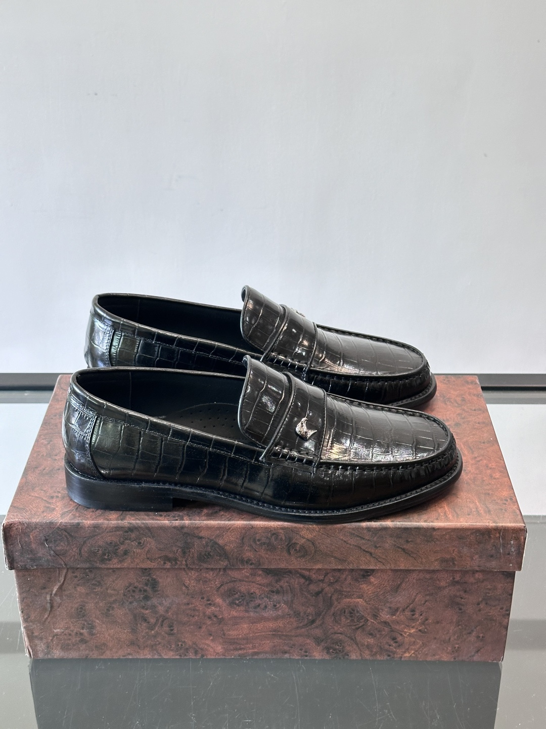 Stefano Ricci 史蒂芬高端奢侈品牌，男士皮鞋，真皮大底。原版牛皮，质感高端细腻，内里全小牛皮