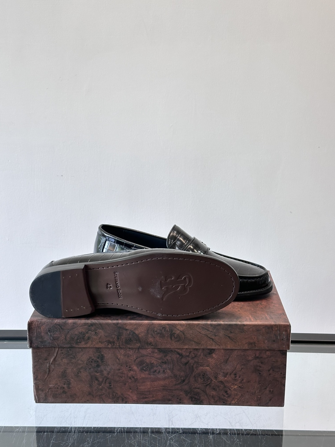 Stefano Ricci 史蒂芬高端奢侈品牌，男士皮鞋，真皮大底。原版牛皮，质感高端细腻，内里全小牛皮