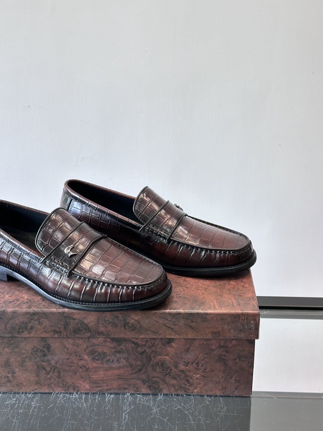 Stefano Ricci 史蒂芬高端奢侈品牌，男士皮鞋，真皮大底。原版牛皮，质感高端细腻，内里全小牛皮