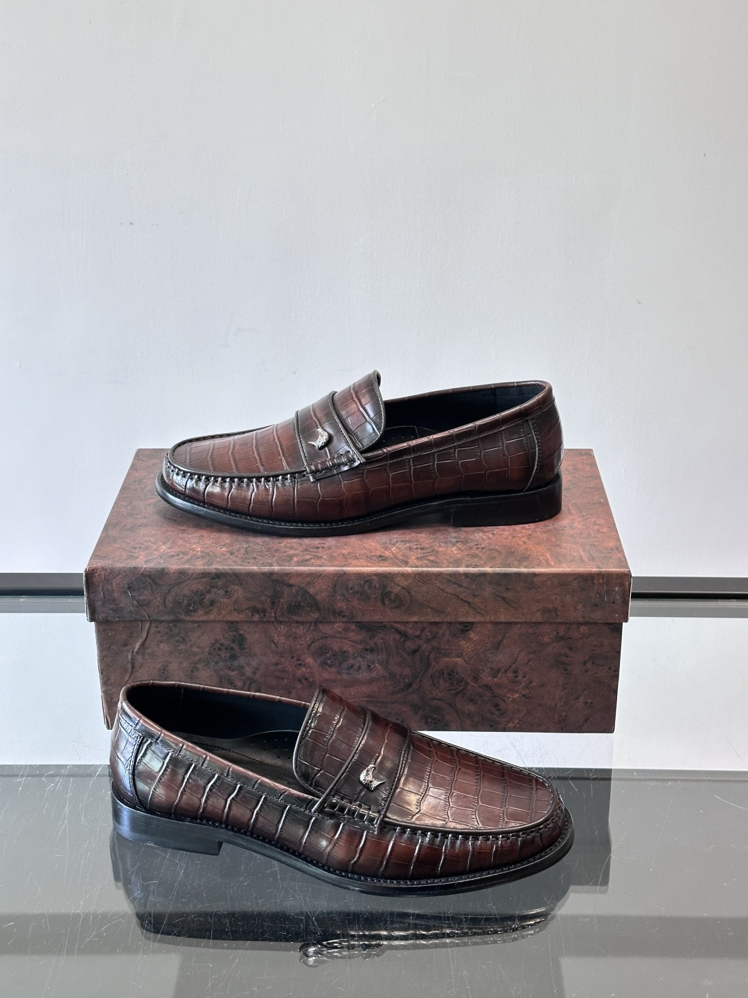 Stefano Ricci 史蒂芬高端奢侈品牌，男士皮鞋，真皮大底。原版牛皮，质感高端细腻，内里全小牛皮