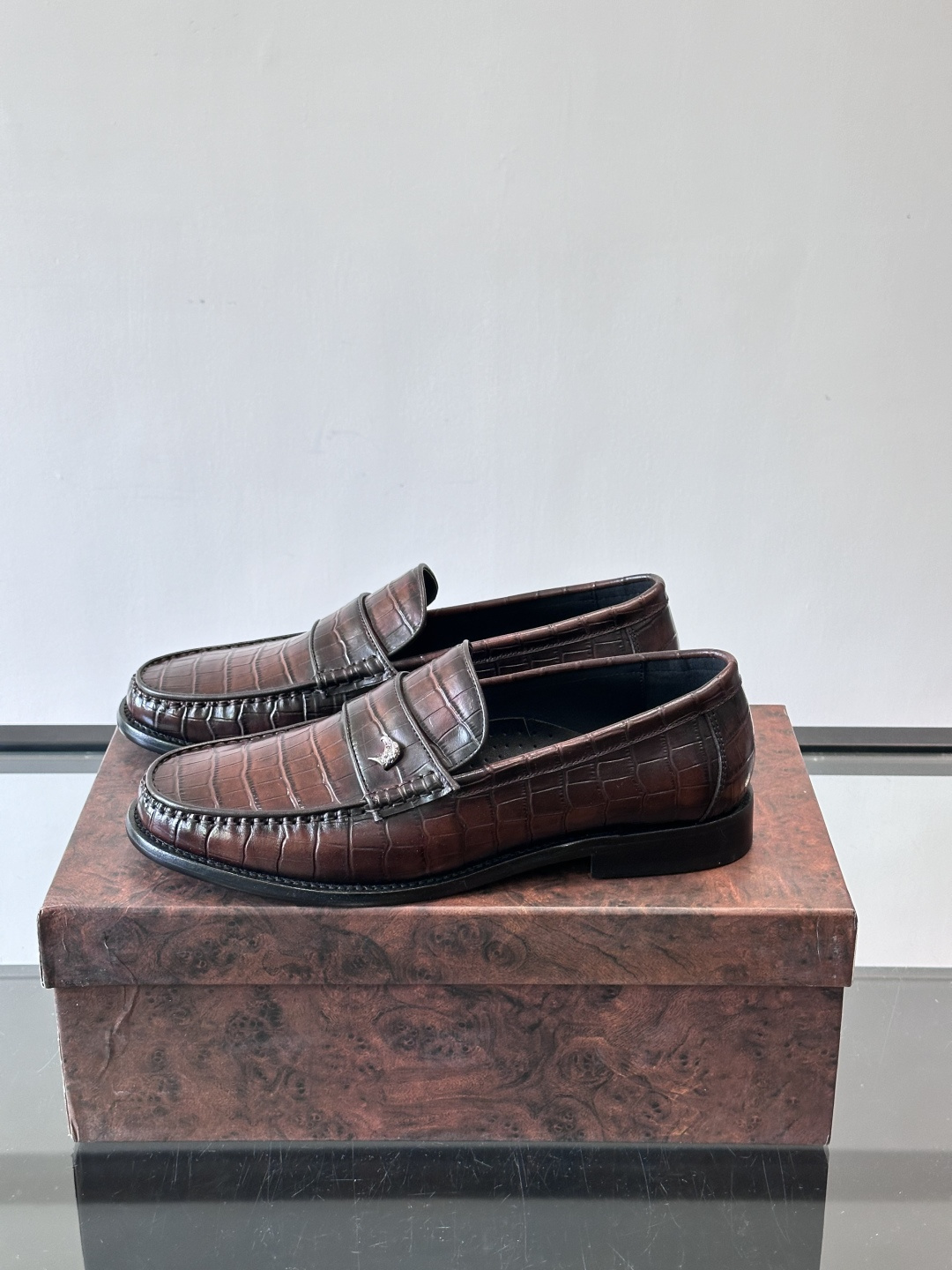 Stefano Ricci 史蒂芬高端奢侈品牌，男士皮鞋，真皮大底。原版牛皮，质感高端细腻，内里全小牛皮