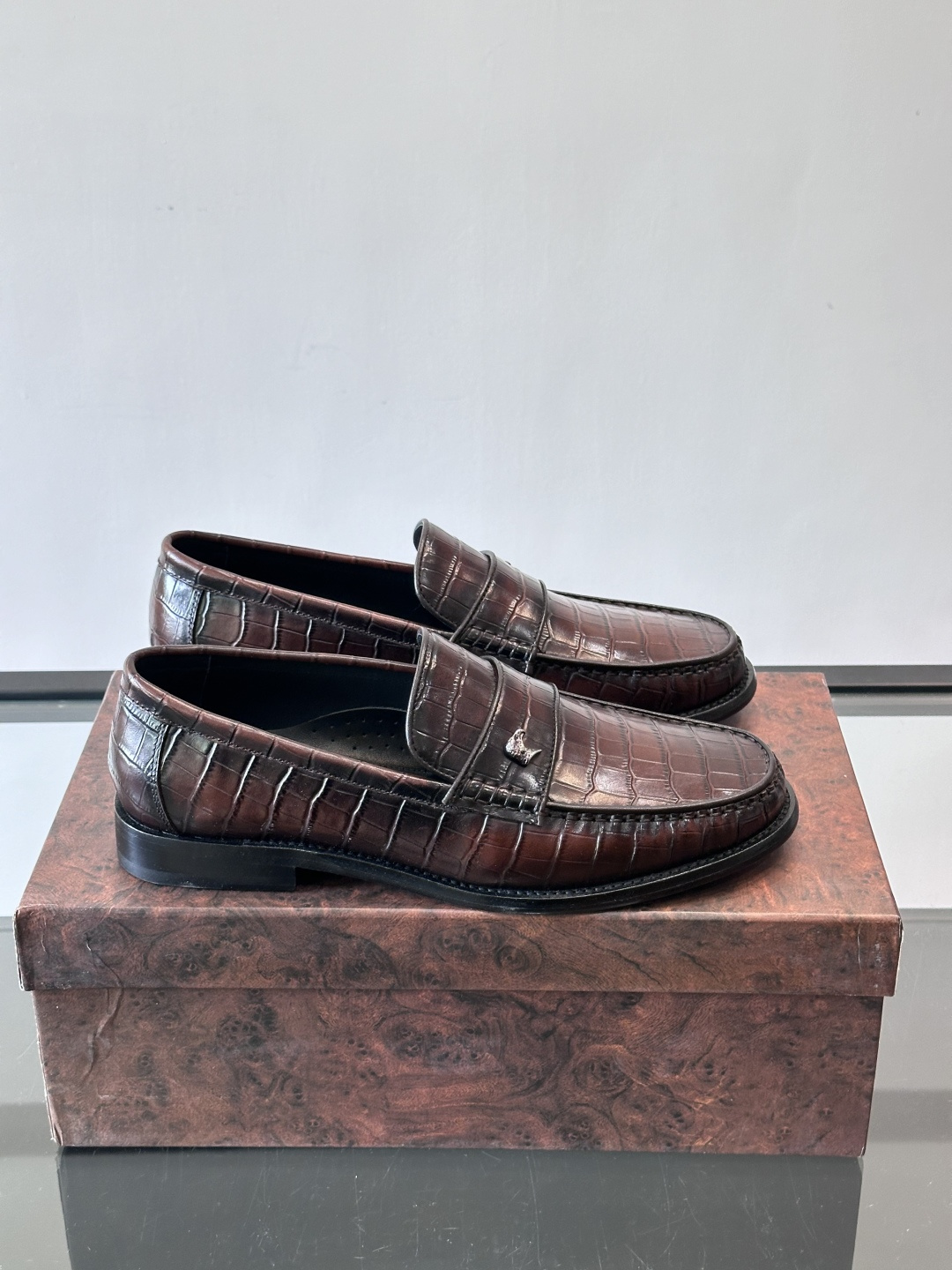 Stefano Ricci 史蒂芬高端奢侈品牌，男士皮鞋，真皮大底。原版牛皮，质感高端细腻，内里全小牛皮