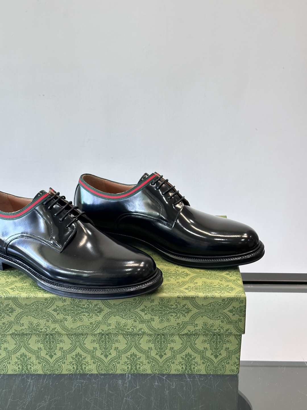 gucci 男士商务小皮鞋，上脚非常好看！精品商务休闲皮鞋💥💥真皮大底产品意大利进口牛皮制作🐂进口水染牛