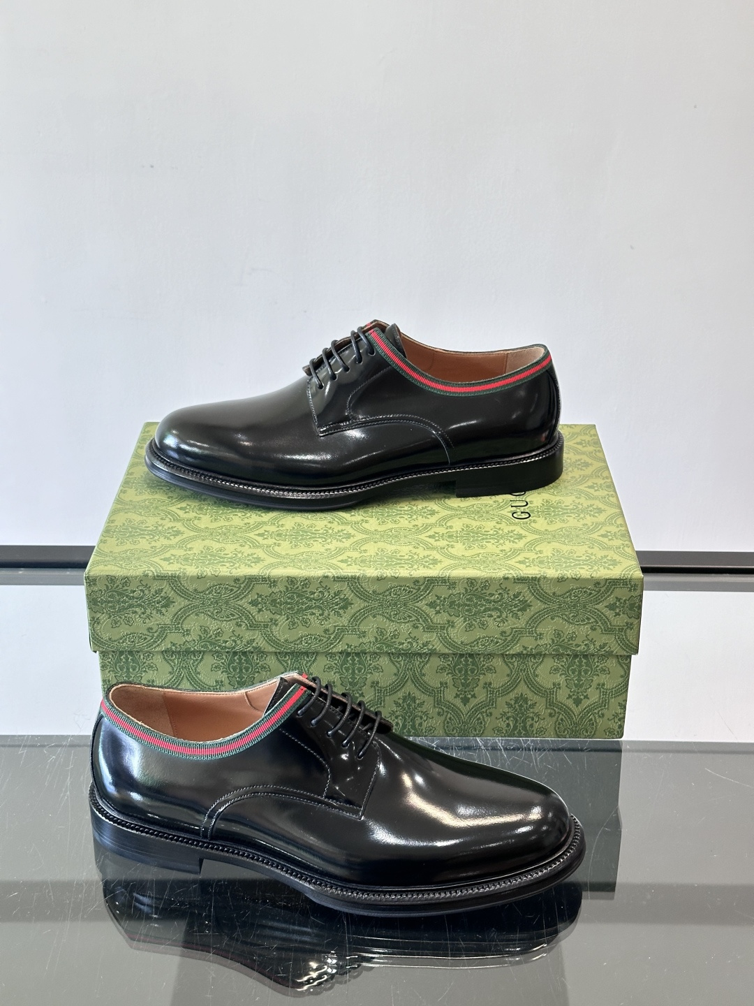 gucci 男士商务小皮鞋，上脚非常好看！精品商务休闲皮鞋💥💥真皮大底产品意大利进口牛皮制作🐂进口水染牛