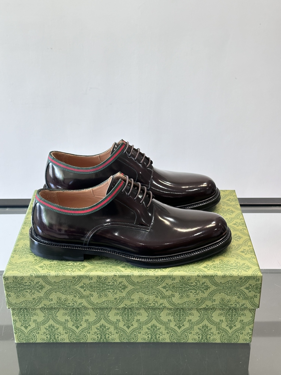 gucci 男士商务小皮鞋，上脚非常好看！精品商务休闲皮鞋💥💥真皮大底产品意大利进口牛皮制作🐂进口水染牛