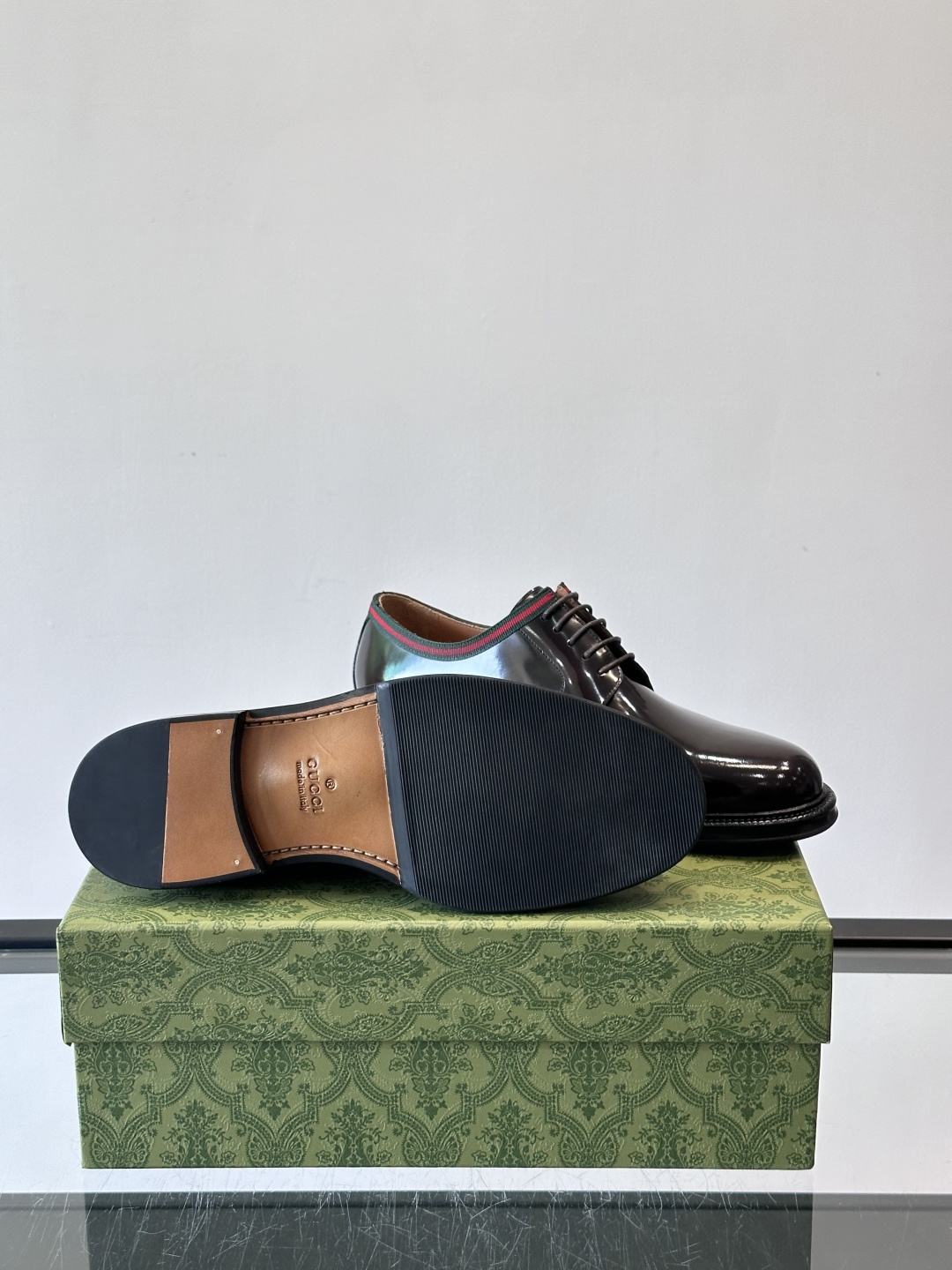 gucci 男士商务小皮鞋，上脚非常好看！精品商务休闲皮鞋💥💥真皮大底产品意大利进口牛皮制作🐂进口水染牛