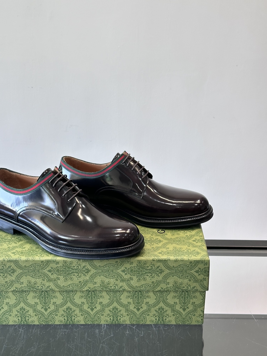 gucci 男士商务小皮鞋，上脚非常好看！精品商务休闲皮鞋💥💥真皮大底产品意大利进口牛皮制作🐂进口水染牛