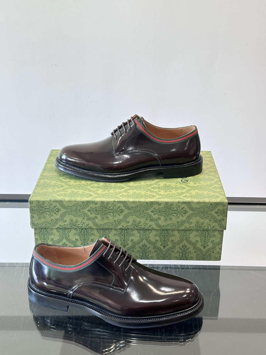 gucci 男士商务小皮鞋，上脚非常好看！精品商务休闲皮鞋💥💥真皮大底产品意大利进口牛皮制作🐂进口水染牛