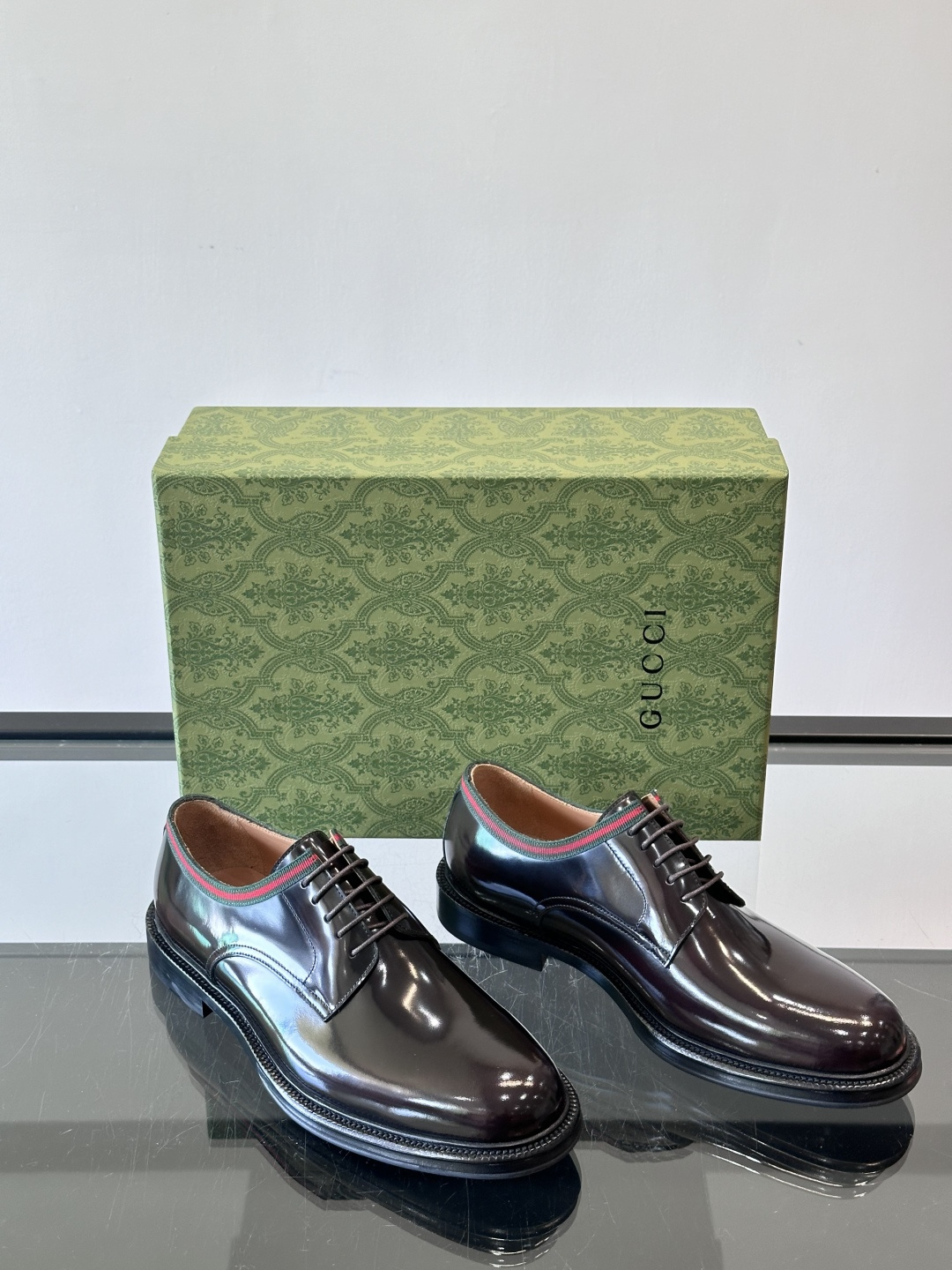 gucci 男士商务小皮鞋，上脚非常好看！精品商务休闲皮鞋💥💥真皮大底产品意大利进口牛皮制作🐂进口水染牛