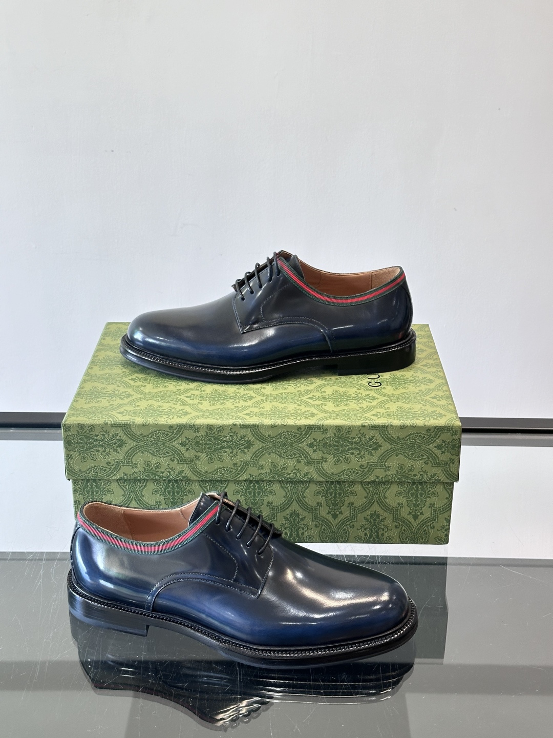 gucci 男士商务小皮鞋，上脚非常好看！精品商务休闲皮鞋💥💥真皮大底产品意大利进口牛皮制作🐂进口水染牛