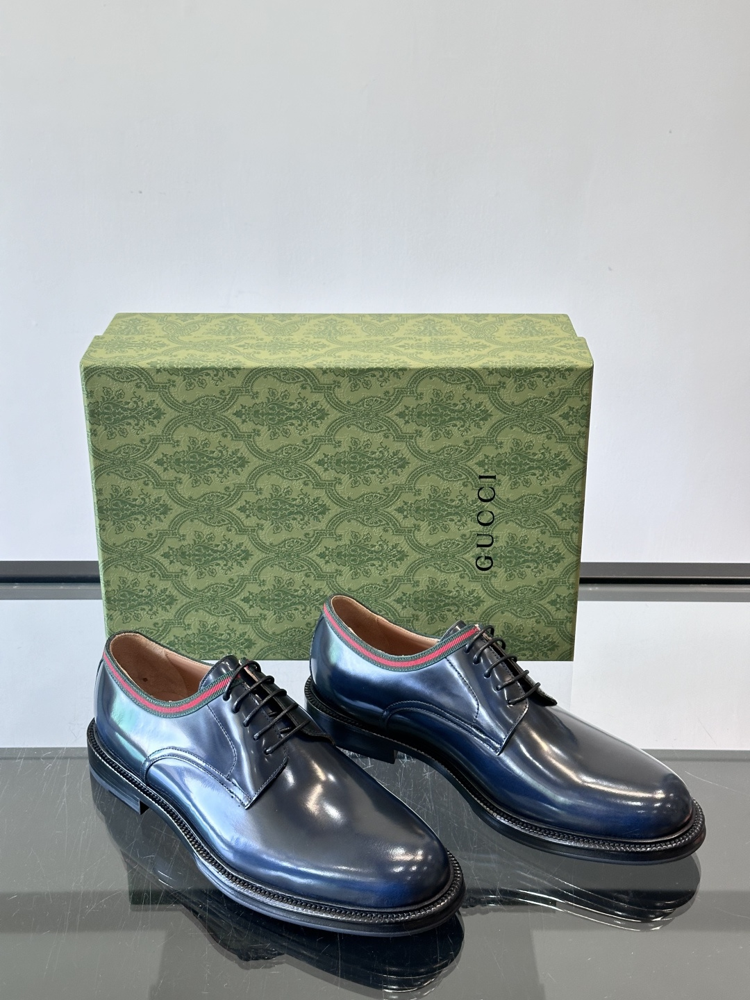 gucci 男士商务小皮鞋，上脚非常好看！精品商务休闲皮鞋💥💥真皮大底产品意大利进口牛皮制作🐂进口水染牛