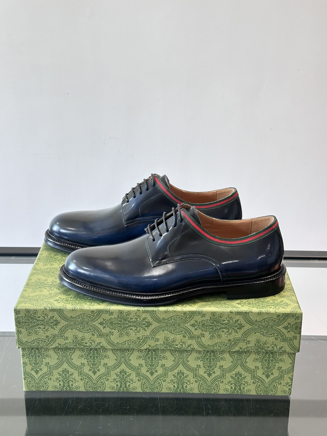 gucci 男士商务小皮鞋，上脚非常好看！精品商务休闲皮鞋💥💥真皮大底产品意大利进口牛皮制作🐂进口水染牛