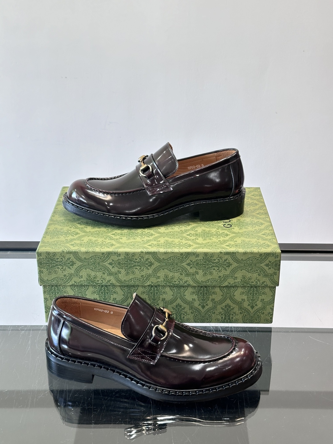 gucci 男士商务小皮鞋，上脚非常好看！精品商务休闲皮鞋💥💥真皮大底产品意大利进口牛皮制作🐂进口水染牛