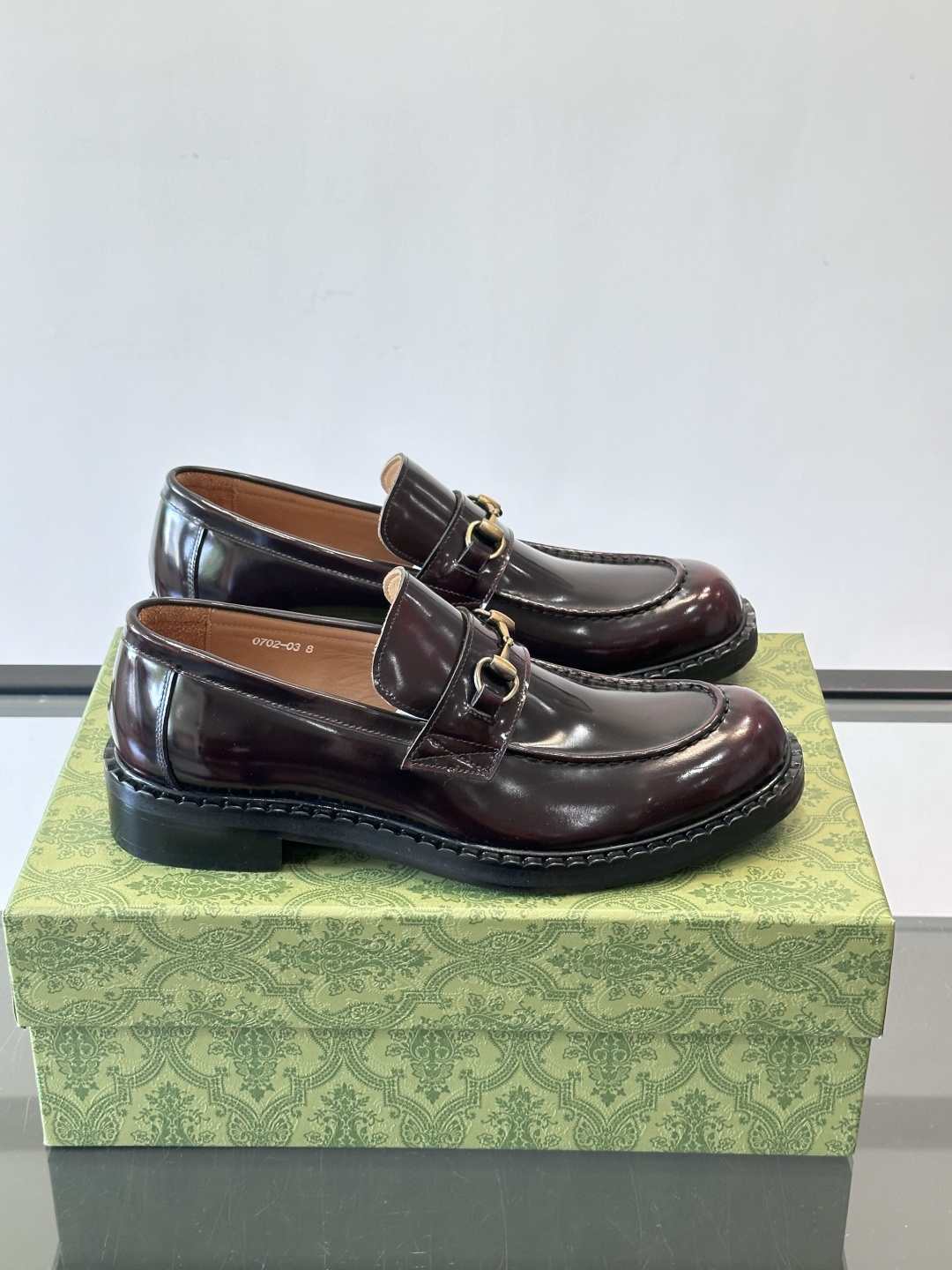 gucci 男士商务小皮鞋，上脚非常好看！精品商务休闲皮鞋💥💥真皮大底产品意大利进口牛皮制作🐂进口水染牛