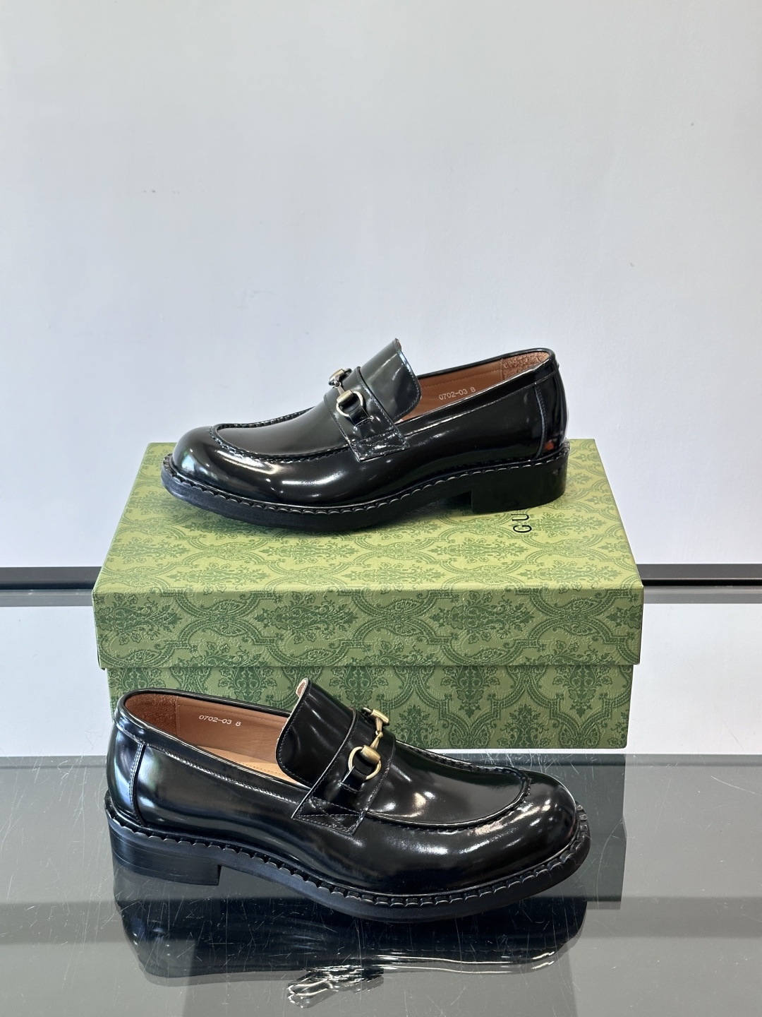 gucci 男士商务小皮鞋，上脚非常好看！精品商务休闲皮鞋💥💥真皮大底产品意大利进口牛皮制作🐂进口水染牛