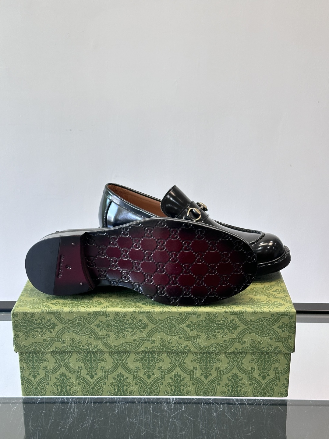 gucci 男士商务小皮鞋，上脚非常好看！精品商务休闲皮鞋💥💥真皮大底产品意大利进口牛皮制作🐂进口水染牛