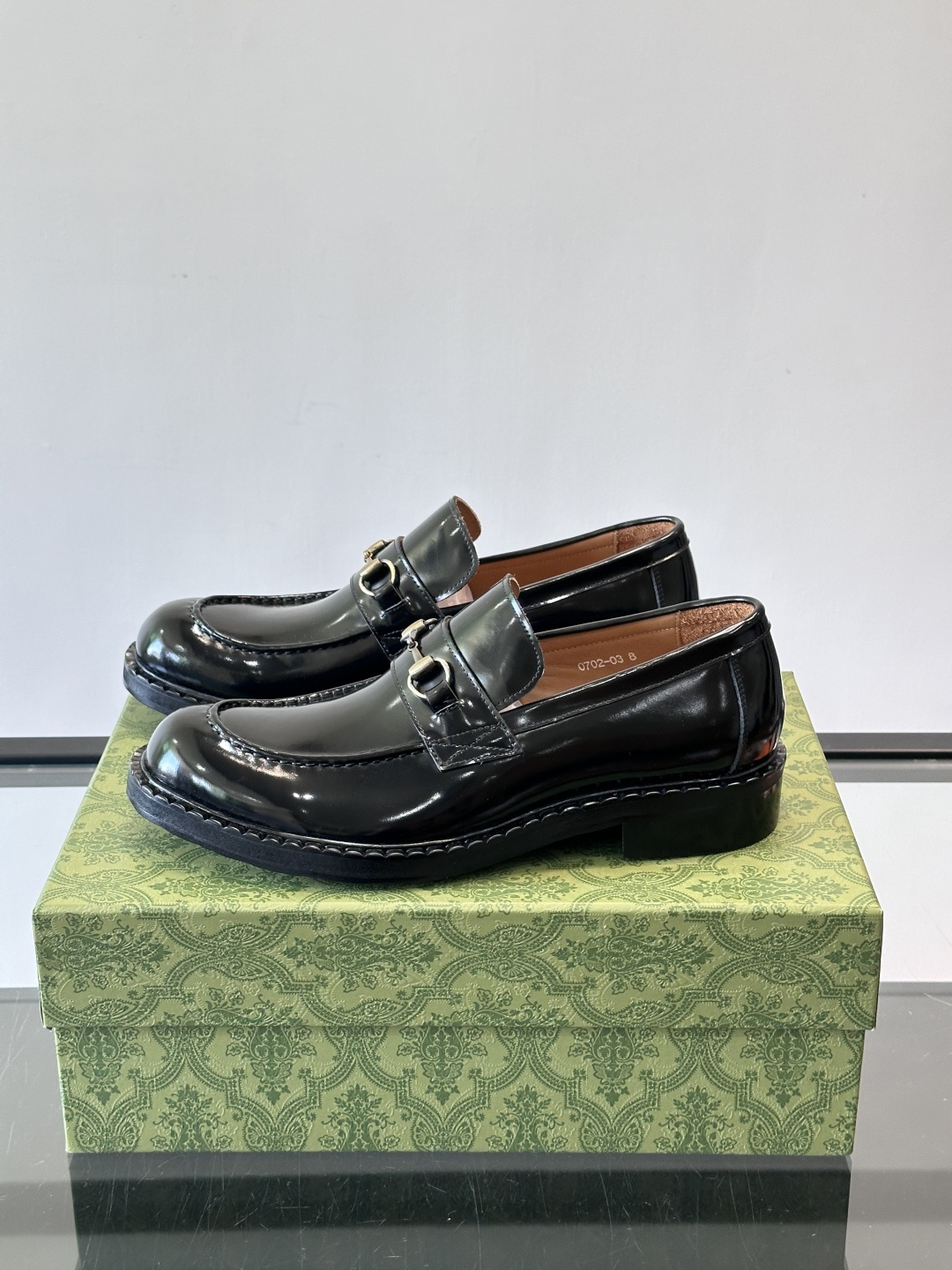 gucci 男士商务小皮鞋，上脚非常好看！精品商务休闲皮鞋💥💥真皮大底产品意大利进口牛皮制作🐂进口水染牛