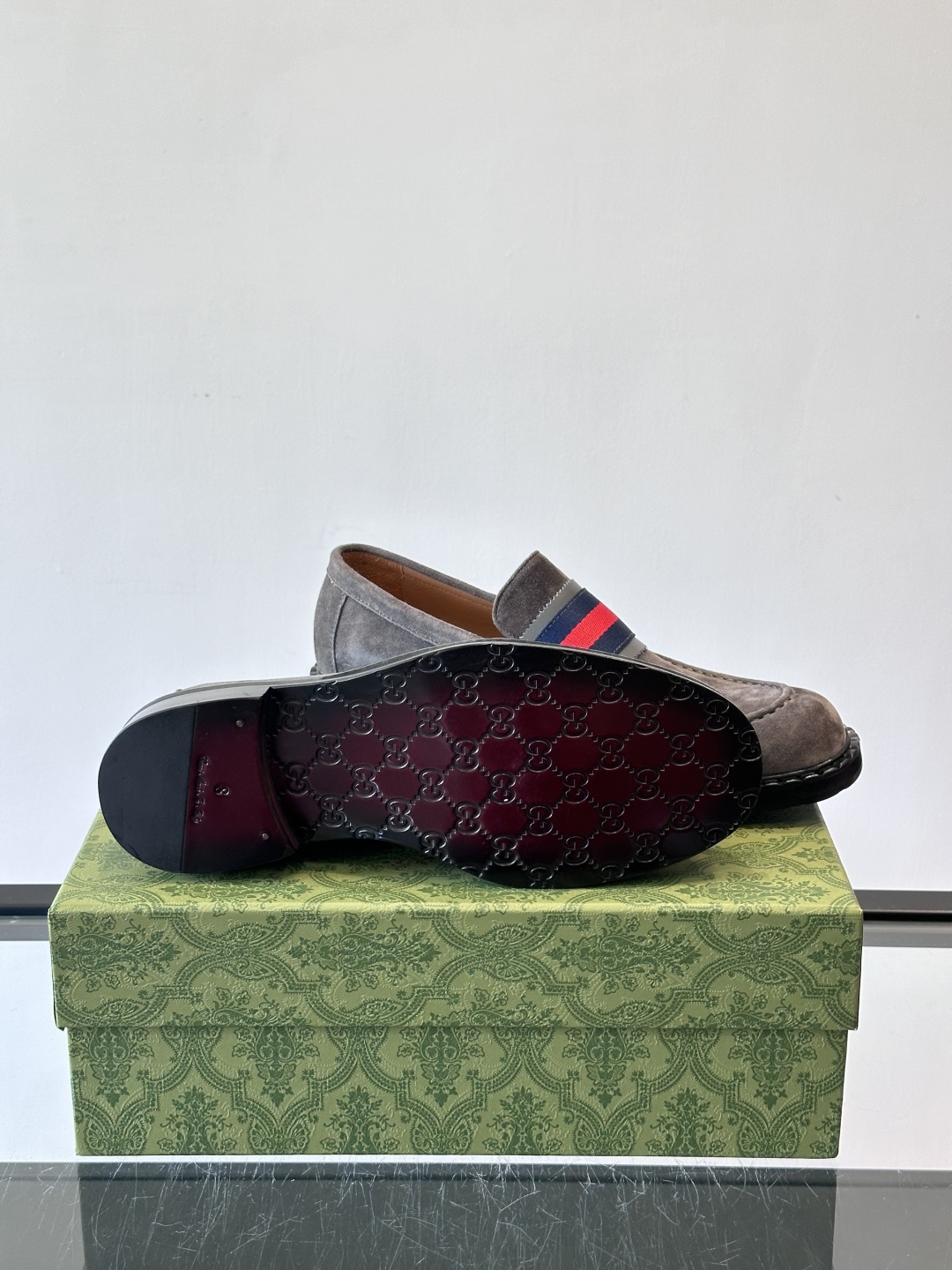 gucci 男士商务小皮鞋，上脚非常好看！精品商务休闲皮鞋💥💥真皮大底产品意大利进口牛皮制作🐂进口水染牛