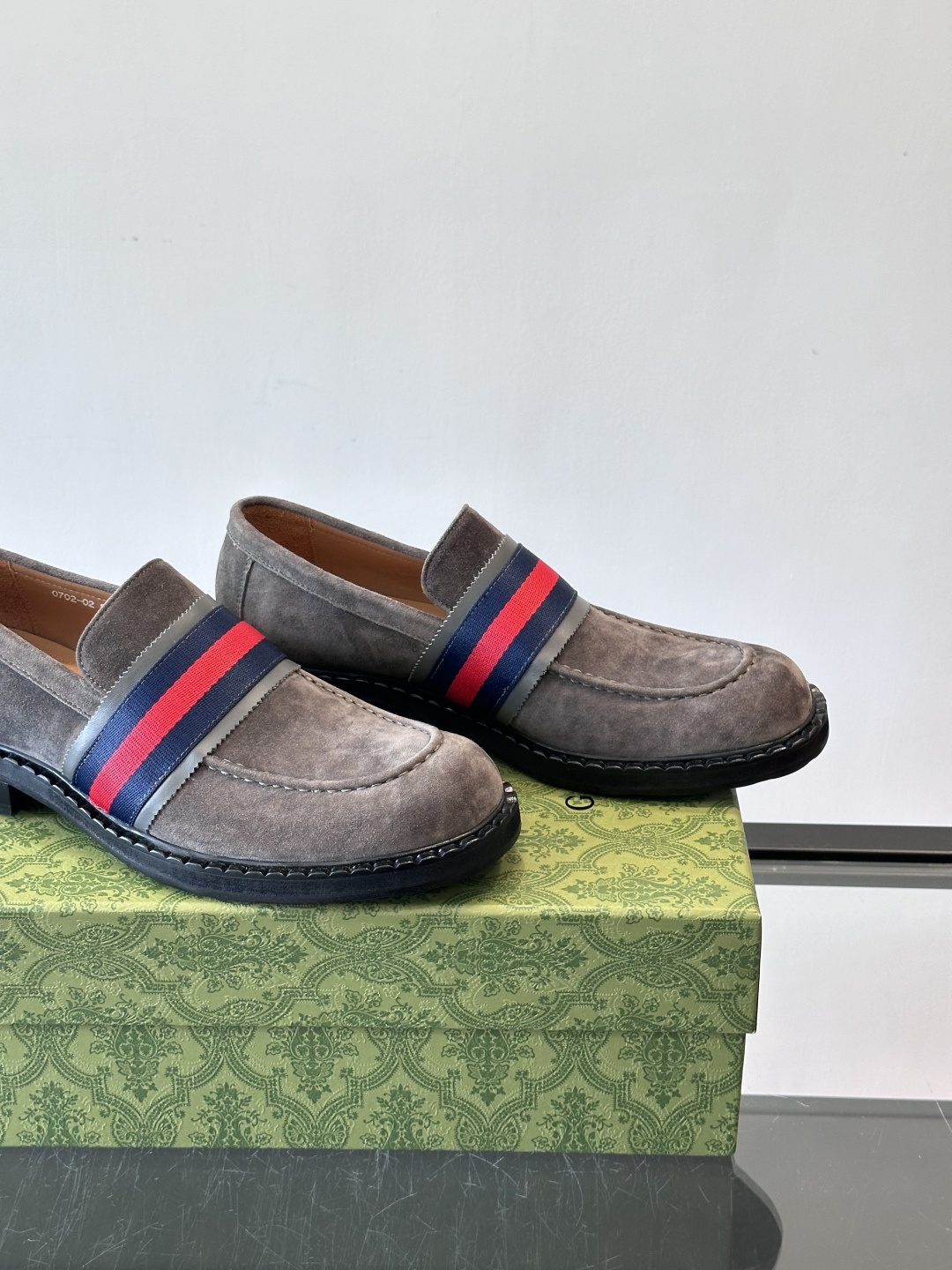 gucci 男士商务小皮鞋，上脚非常好看！精品商务休闲皮鞋💥💥真皮大底产品意大利进口牛皮制作🐂进口水染牛