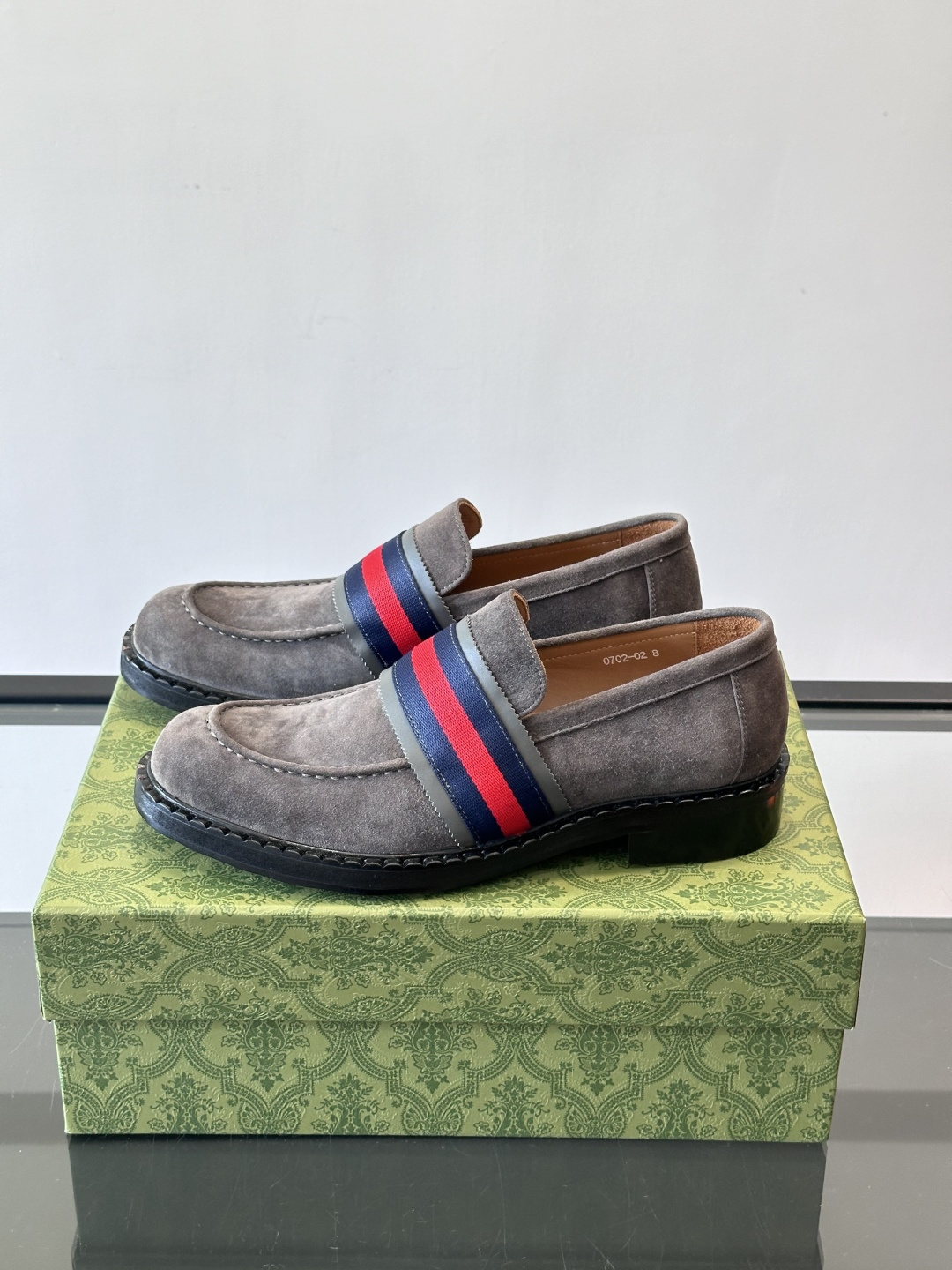 gucci 男士商务小皮鞋，上脚非常好看！精品商务休闲皮鞋💥💥真皮大底产品意大利进口牛皮制作🐂进口水染牛