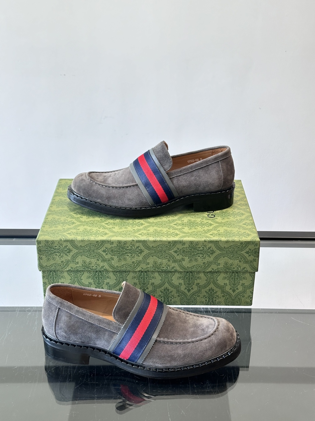 gucci 男士商务小皮鞋，上脚非常好看！精品商务休闲皮鞋💥💥真皮大底产品意大利进口牛皮制作🐂进口水染牛