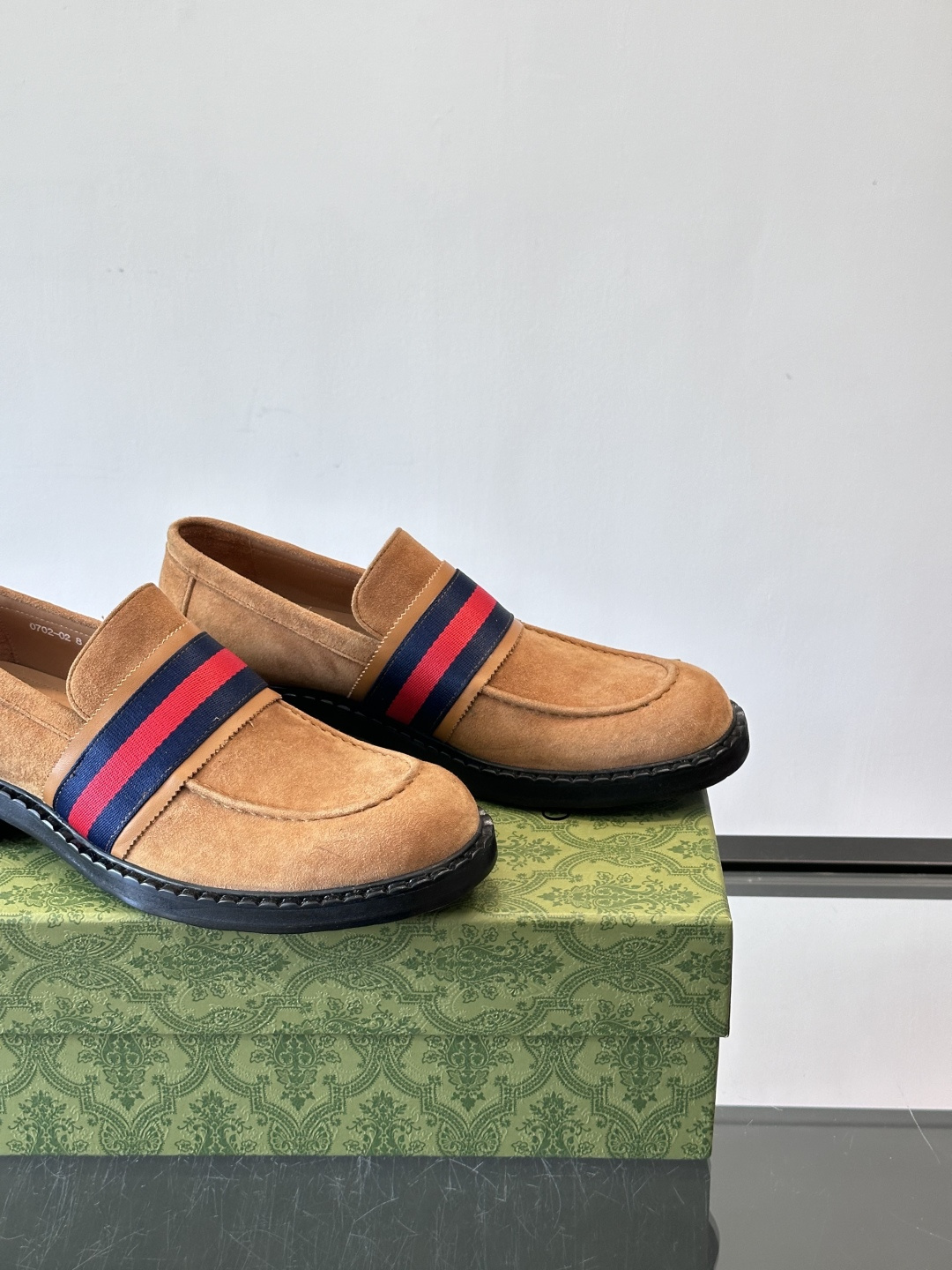 gucci 男士商务小皮鞋，上脚非常好看！精品商务休闲皮鞋💥💥真皮大底产品意大利进口牛皮制作🐂进口水染牛