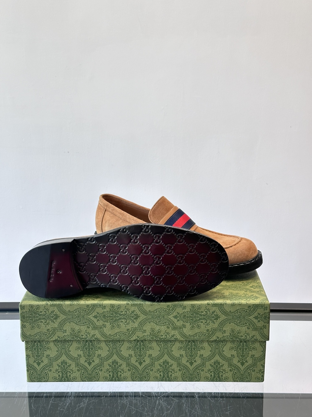 gucci 男士商务小皮鞋，上脚非常好看！精品商务休闲皮鞋💥💥真皮大底产品意大利进口牛皮制作🐂进口水染牛