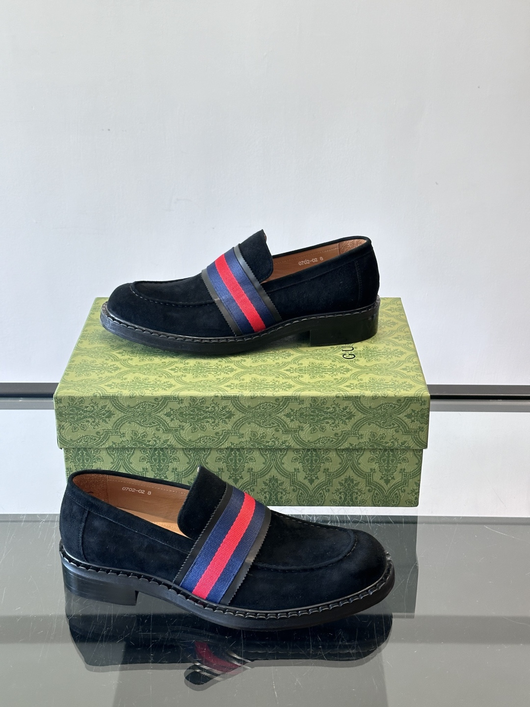 gucci 男士商务小皮鞋，上脚非常好看！精品商务休闲皮鞋💥💥真皮大底产品意大利进口牛皮制作🐂进口水染牛