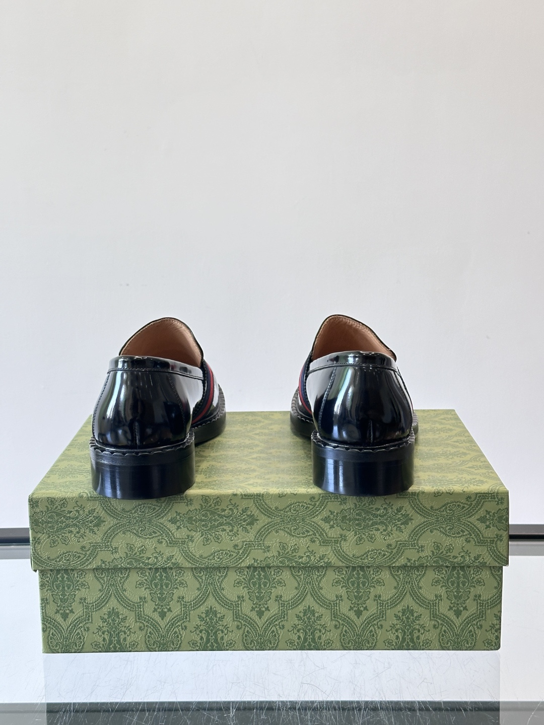 gucci 男士商务小皮鞋，上脚非常好看！精品商务休闲皮鞋💥💥真皮大底产品意大利进口牛皮制作🐂进口水染牛