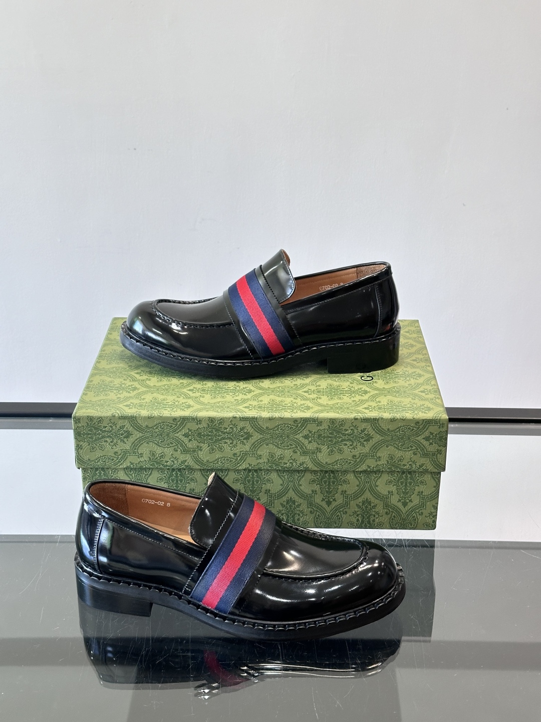 gucci 男士商务小皮鞋，上脚非常好看！精品商务休闲皮鞋💥💥真皮大底产品意大利进口牛皮制作🐂进口水染牛