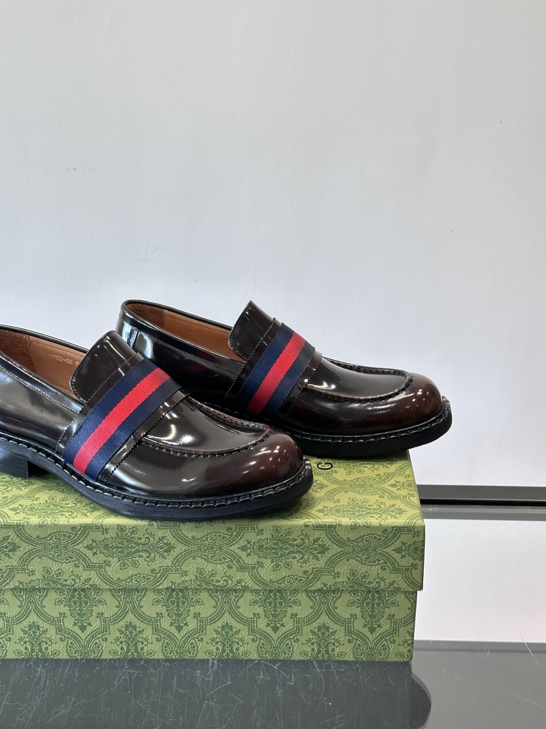 gucci 男士商务小皮鞋，上脚非常好看！精品商务休闲皮鞋💥💥真皮大底产品意大利进口牛皮制作🐂进口水染牛