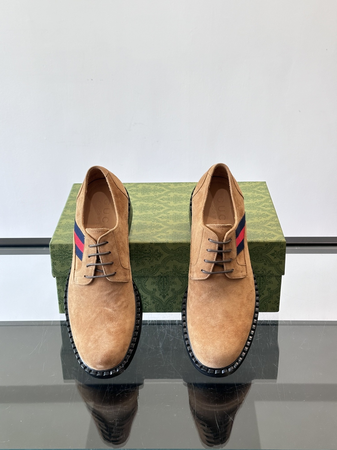 gucci 男士商务小皮鞋，上脚非常好看！精品商务休闲皮鞋💥💥真皮大底产品意大利进口牛皮制作🐂进口水染牛