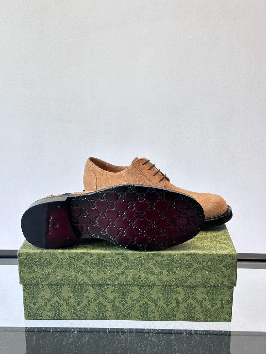 gucci 男士商务小皮鞋，上脚非常好看！精品商务休闲皮鞋💥💥真皮大底产品意大利进口牛皮制作🐂进口水染牛