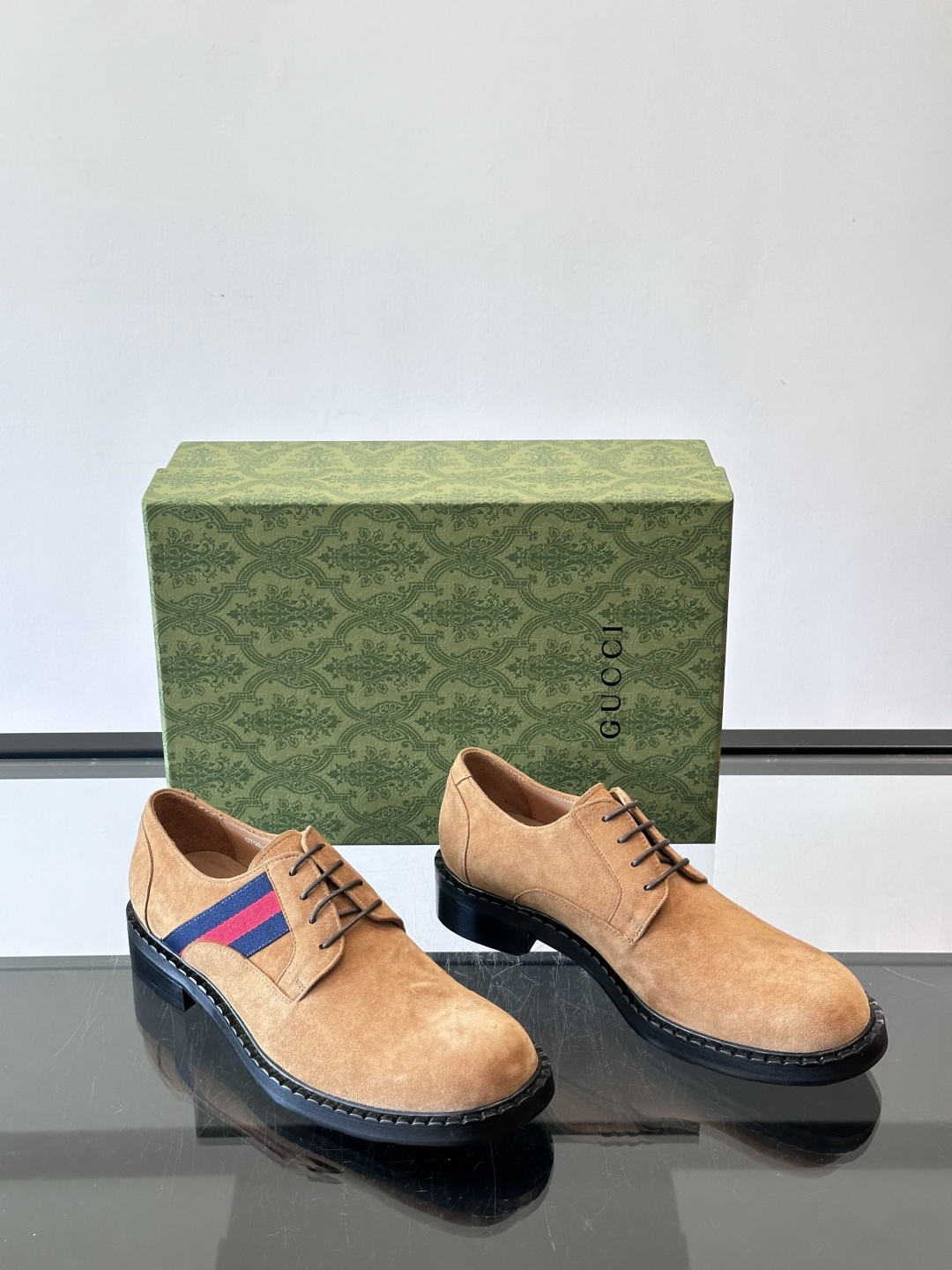 gucci 男士商务小皮鞋，上脚非常好看！精品商务休闲皮鞋💥💥真皮大底产品意大利进口牛皮制作🐂进口水染牛