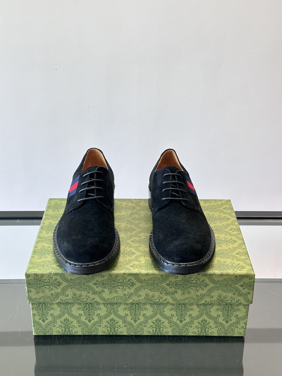 gucci 男士商务小皮鞋，上脚非常好看！精品商务休闲皮鞋💥💥真皮大底产品意大利进口牛皮制作🐂进口水染牛