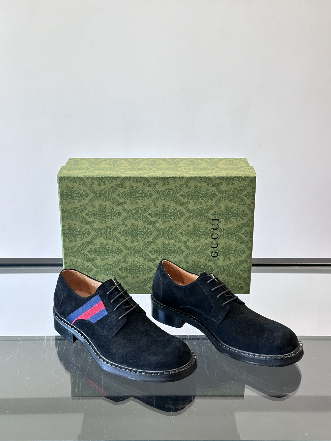 gucci 男士商务小皮鞋，上脚非常好看！精品商务休闲皮鞋💥💥真皮大底产品意大利进口牛皮制作🐂进口水染牛