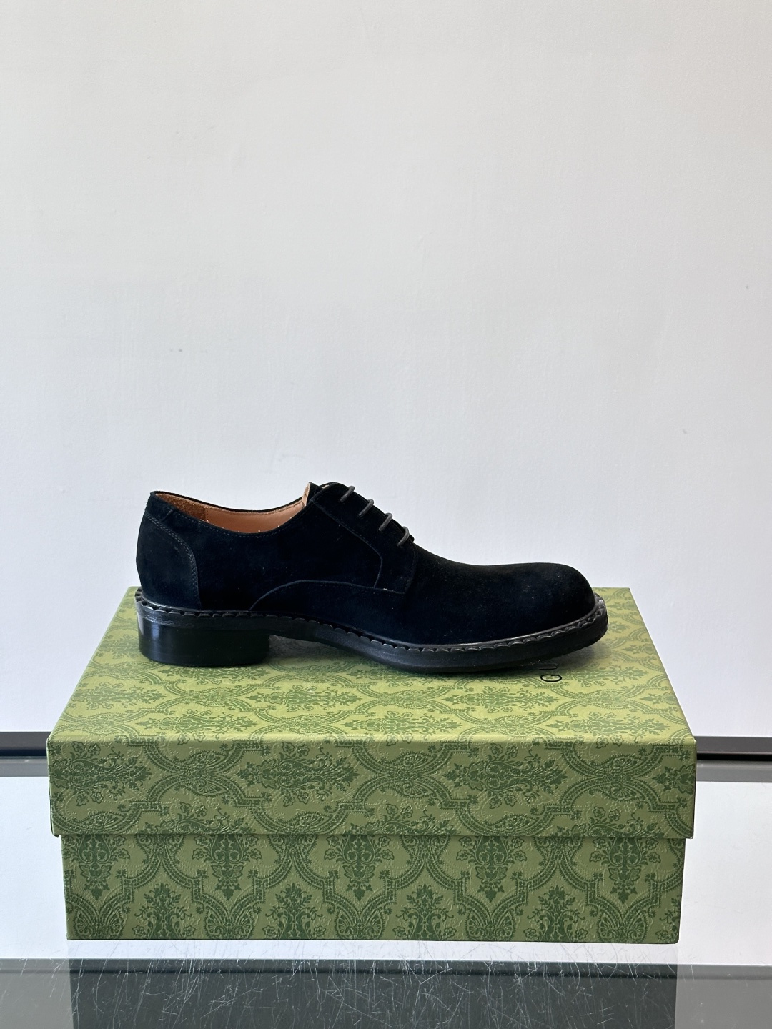 gucci 男士商务小皮鞋，上脚非常好看！精品商务休闲皮鞋💥💥真皮大底产品意大利进口牛皮制作🐂进口水染牛