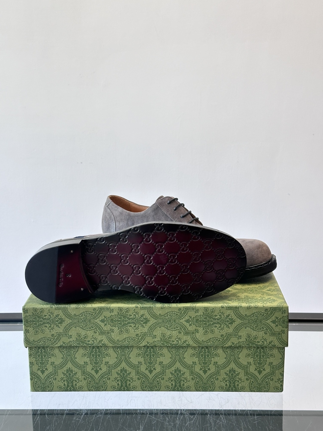 gucci 男士商务小皮鞋，上脚非常好看！精品商务休闲皮鞋💥💥真皮大底产品意大利进口牛皮制作🐂进口水染牛