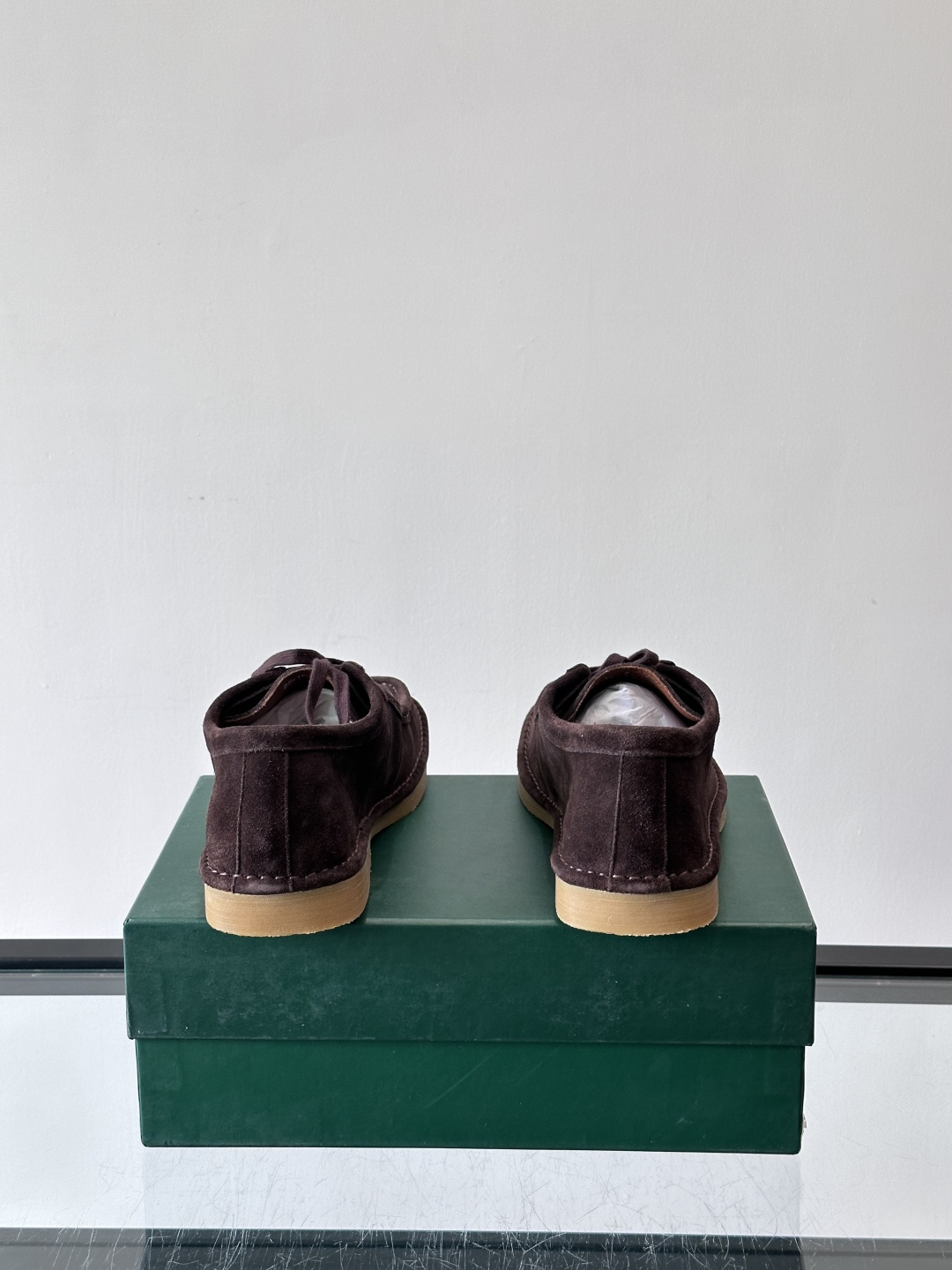 Bottega Veneta 麂皮乐福鞋VBottega Veneta这款乐福鞋选用高品质麂皮，触感柔软