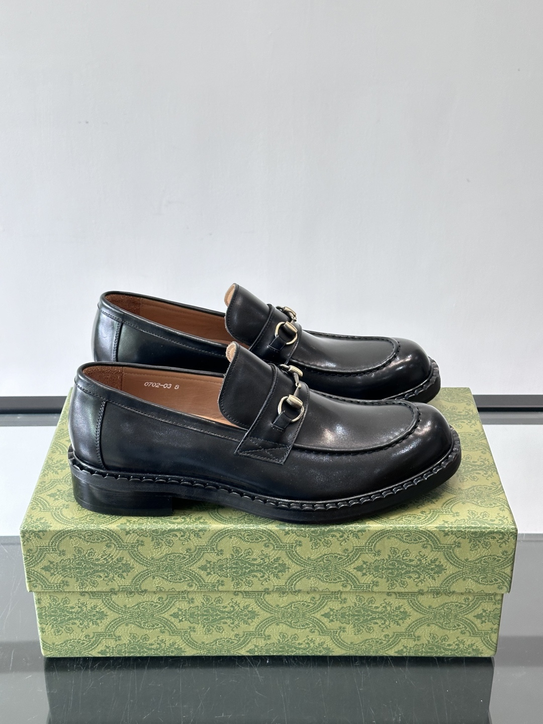 gucci 男士商务小皮鞋，上脚非常好看！精品商务休闲皮鞋💥💥真皮大底产品意大利进口牛皮制作🐂进口水染牛