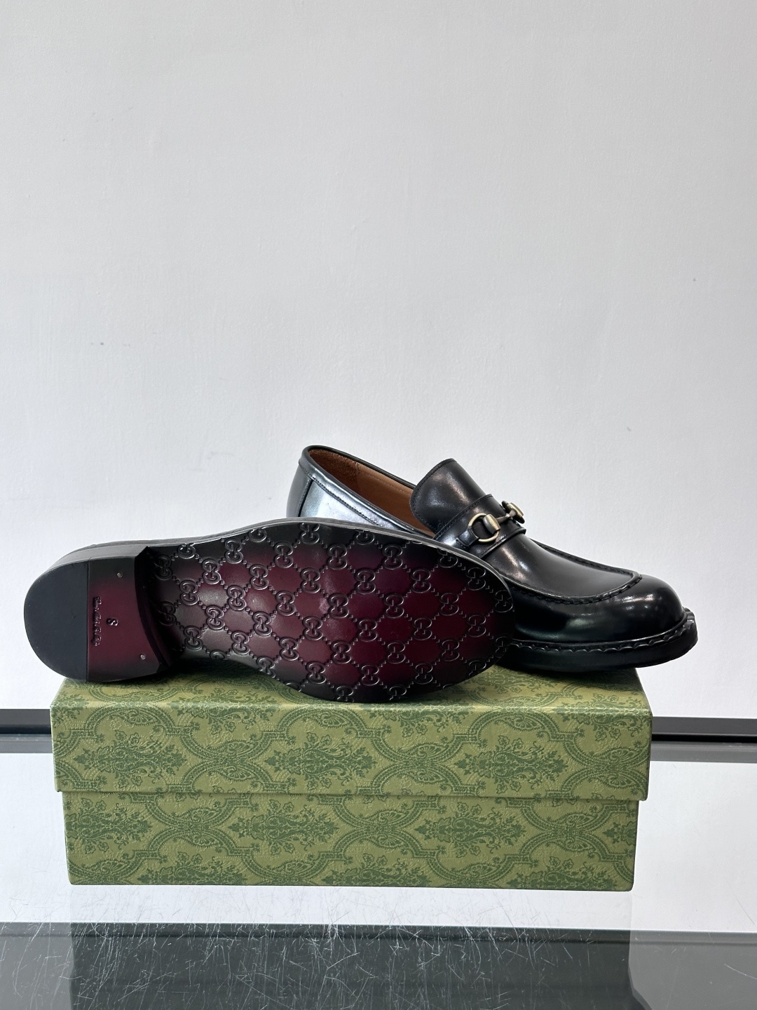 gucci 男士商务小皮鞋，上脚非常好看！精品商务休闲皮鞋💥💥真皮大底产品意大利进口牛皮制作🐂进口水染牛