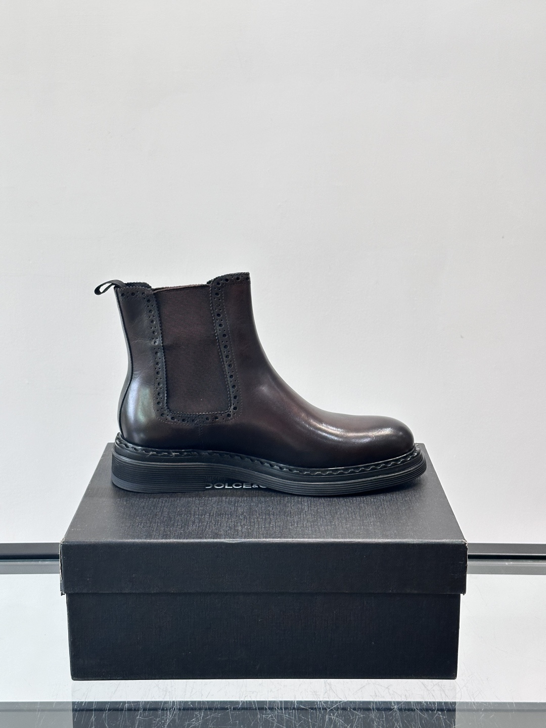 Prad*精品男士靴子超高高品质，秋冬经典圆头男士高帮男靴，原版进口牛皮 内里垫脚 水染牛皮，橡胶大底 